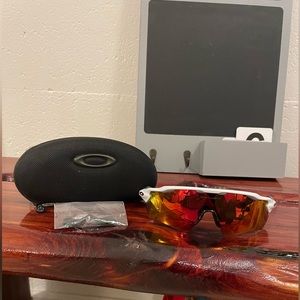 Radar Ev Oakley Sunglasses with case